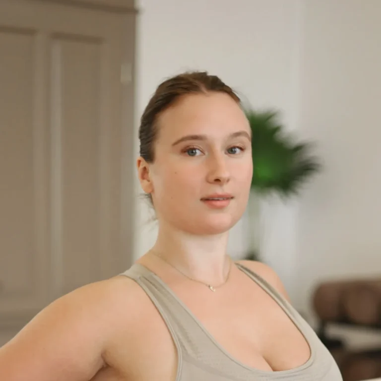 Julia Grabska – prowadząca zajęcia w Aura Centrum Ruchu, Łódź