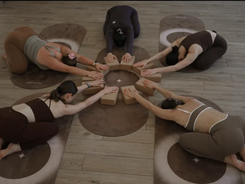 Reset Yoga – zajęcia w Aura Centrum Ruchu, Łódź